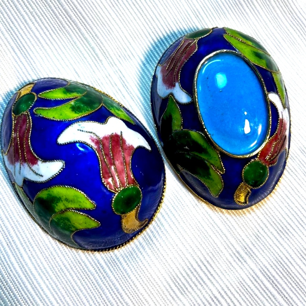 Porcelain Egg shaped Clossoine Trinket Box